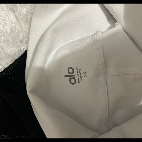 Alo leggings white marble with black mesh - Picture 6 of 6